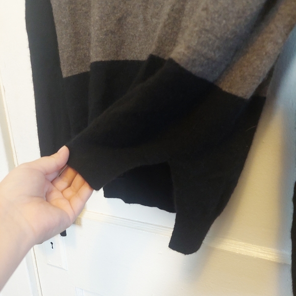 Aqua Brand Cashmere Color Block Sweater - Picture 4 of 10